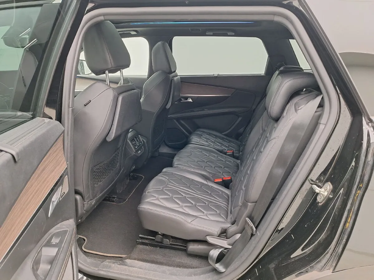 PEUGEOT 5008 GT BLACK PACK 2022