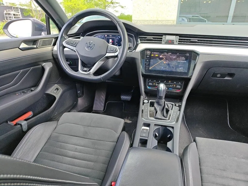 VOLKSWAGEN PASSAT R-LINE 2021