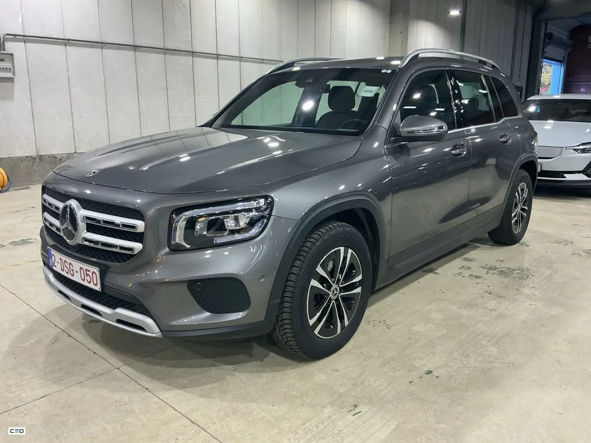 MERCEDES-BENZ GLB 180 2023