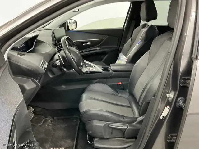 PEUGEOT 5008 2022