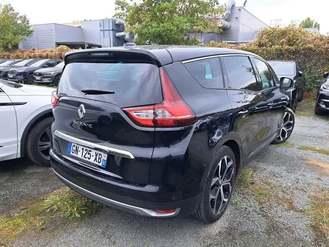 RENAULT GRAND SCENIC 2023