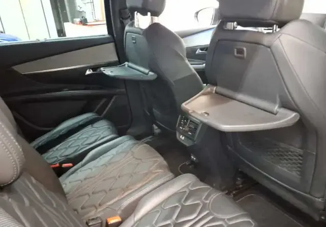 PEUGEOT 5008 GT 2023