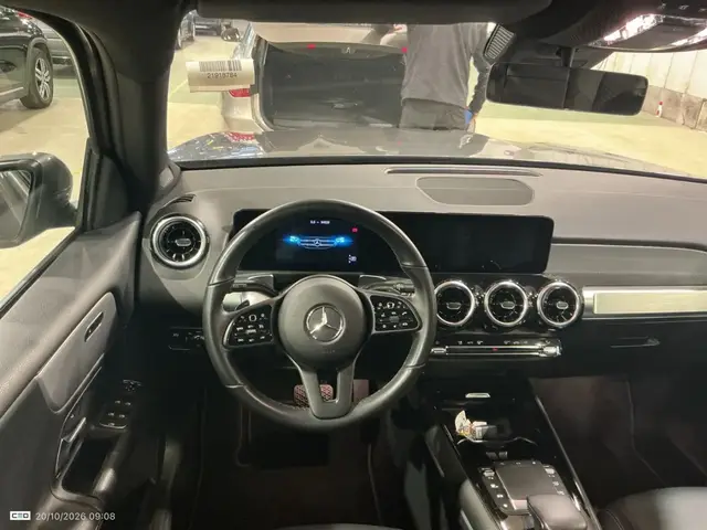 MERCEDES-BENZ GLB 180 2023
