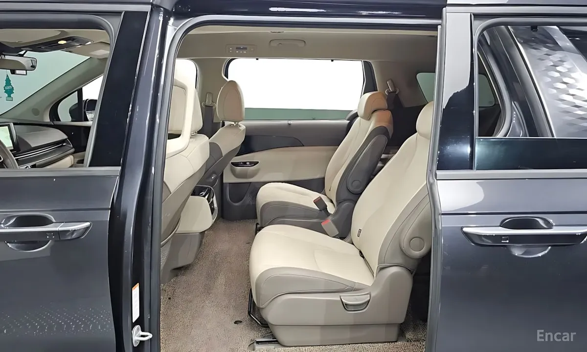 KIA CARNIVAL 2.2D AT 9-SEATER NOBLESSE 2022