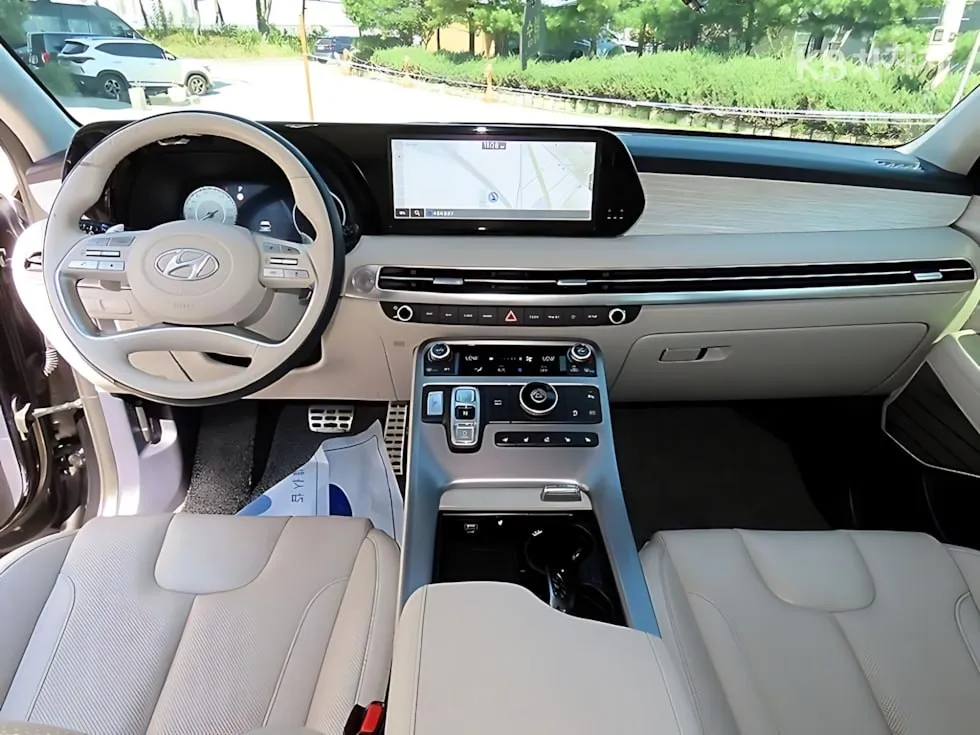HYUNDAI PALISADE 2.2D 7-SEATER CALLIGRAPHY С ПАКЕТАМИ SUNROOF CAM И LIFESTYLE 2022
