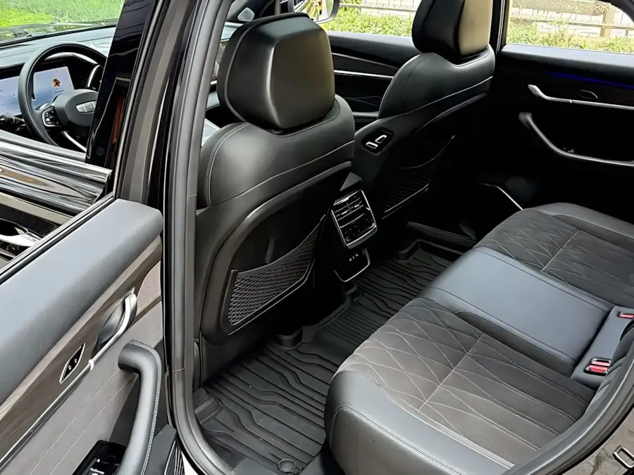 GEELY MONJARO 2.0TD HIGH-POWER 8AT FWD STAR EDITION 2025