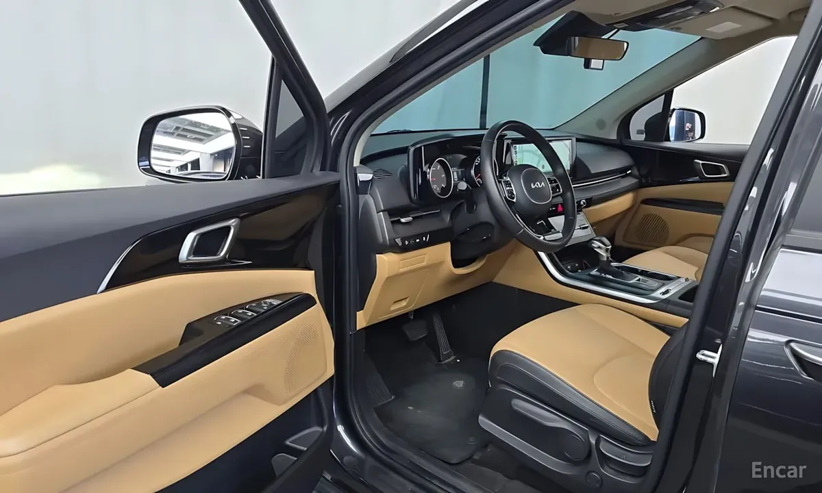 KIA CARNIVAL 2.2D AT 2WD PRESTIGE (9 МЕСТ) С ПАКЕТАМИ ДВЕРЕЙ И НАВИГАЦИИ 2022