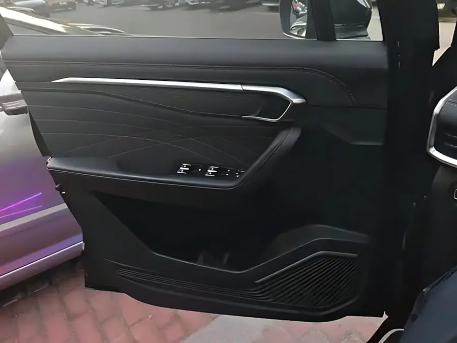 GEELY HAOYUE L 2.0T 7DCT 2WD PREMIUM EDITION (7 МЕСТ) 2025