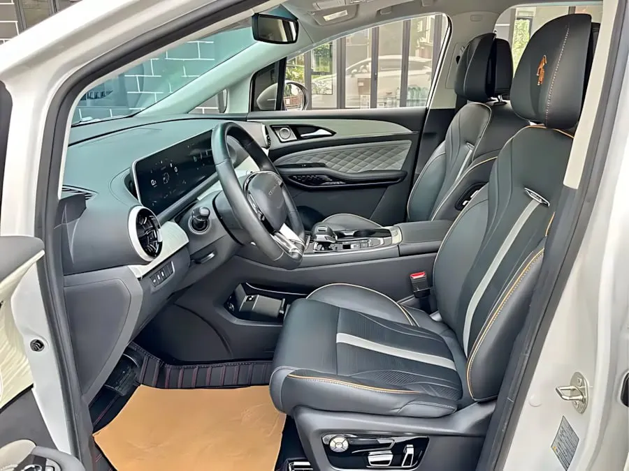 DONGFENG FORTHING YACHT MOON EDITION (7 МЕСТ КОМПОНОВКА 2-2-3) 2022