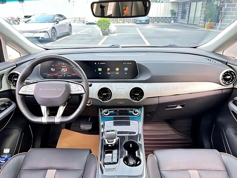 DONGFENG FORTHING YACHT MOON EDITION (7 МЕСТ КОМПОНОВКА 2-2-3) 2022