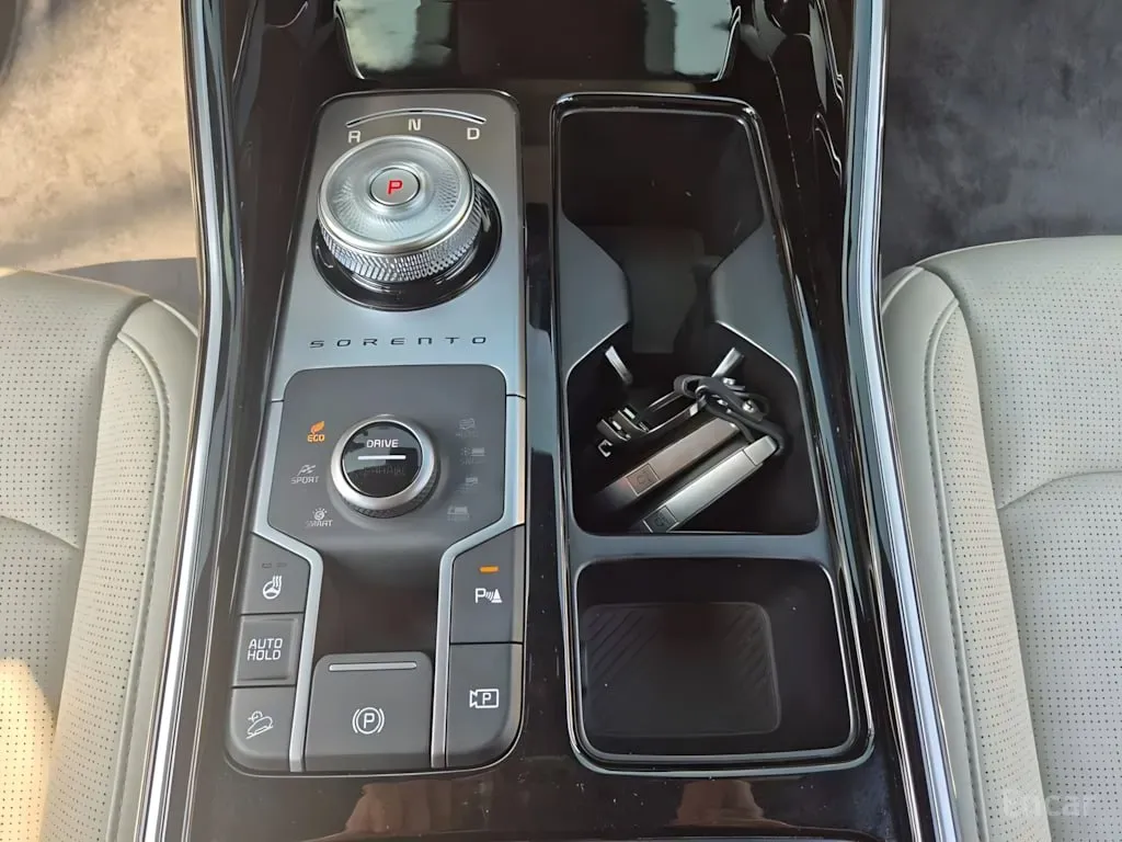 KIA SORENTO 1.6 HYBRID PRESTIGE (РЕСТАЙЛИНГ) 2023