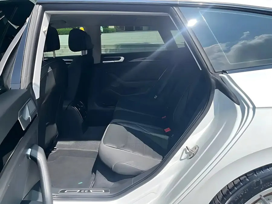 VOLKSWAGEN CC HUNTER EDITION (SHOOTING BRAKE) 2023