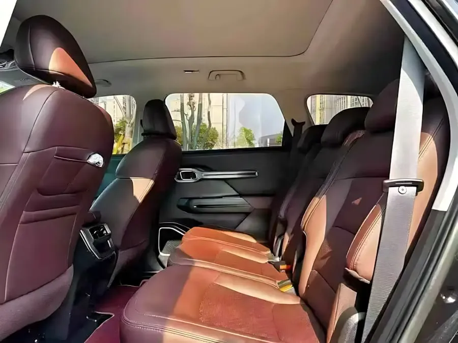 GEELY OKAVANGO 1.8TD 2WD FLAGSHIP (7 МЕСТ) 2022