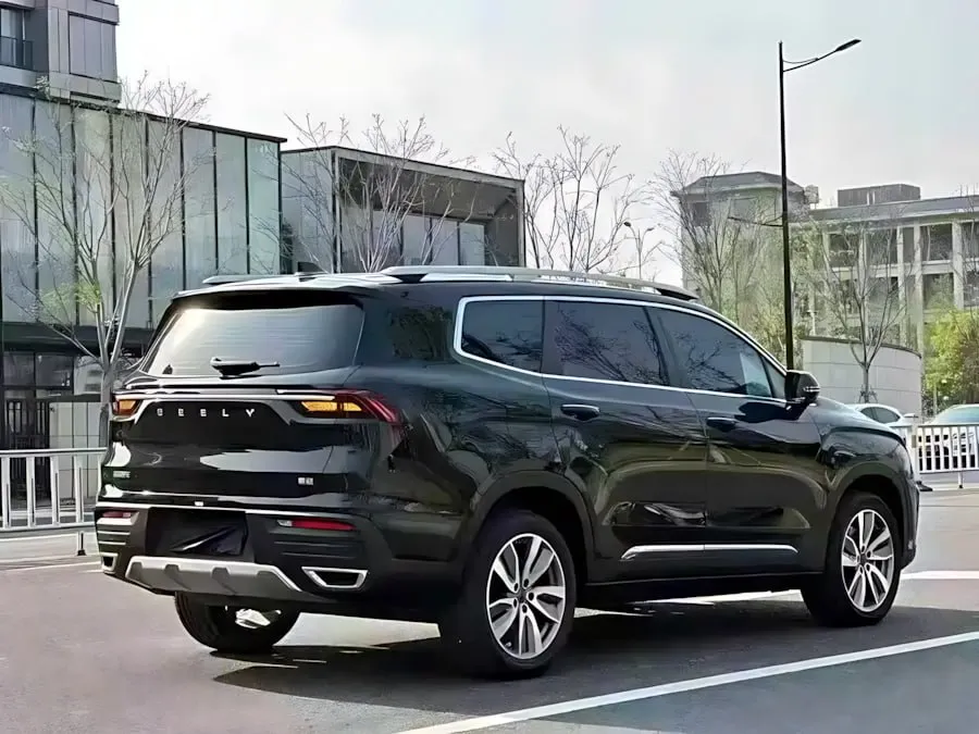 GEELY OKAVANGO 1.8TD 2WD FLAGSHIP (7 МЕСТ) 2022
