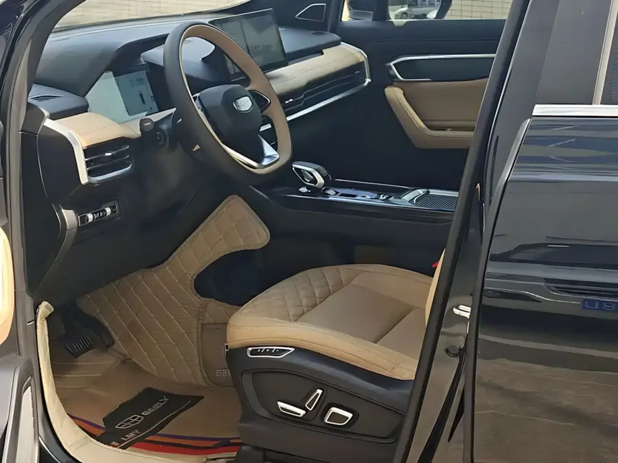 GEELY HAOYUE L FLAGSHIP EDITION (7 МЕСТ) 2023
