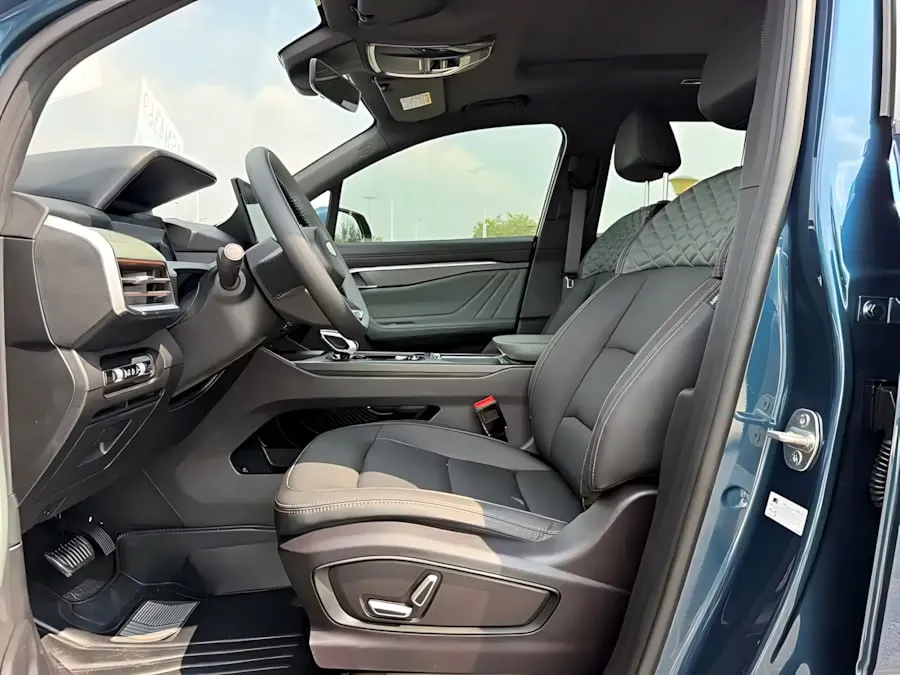 GEELY HAOYUE L PREMIUM EDITION (7 МЕСТ) 2023