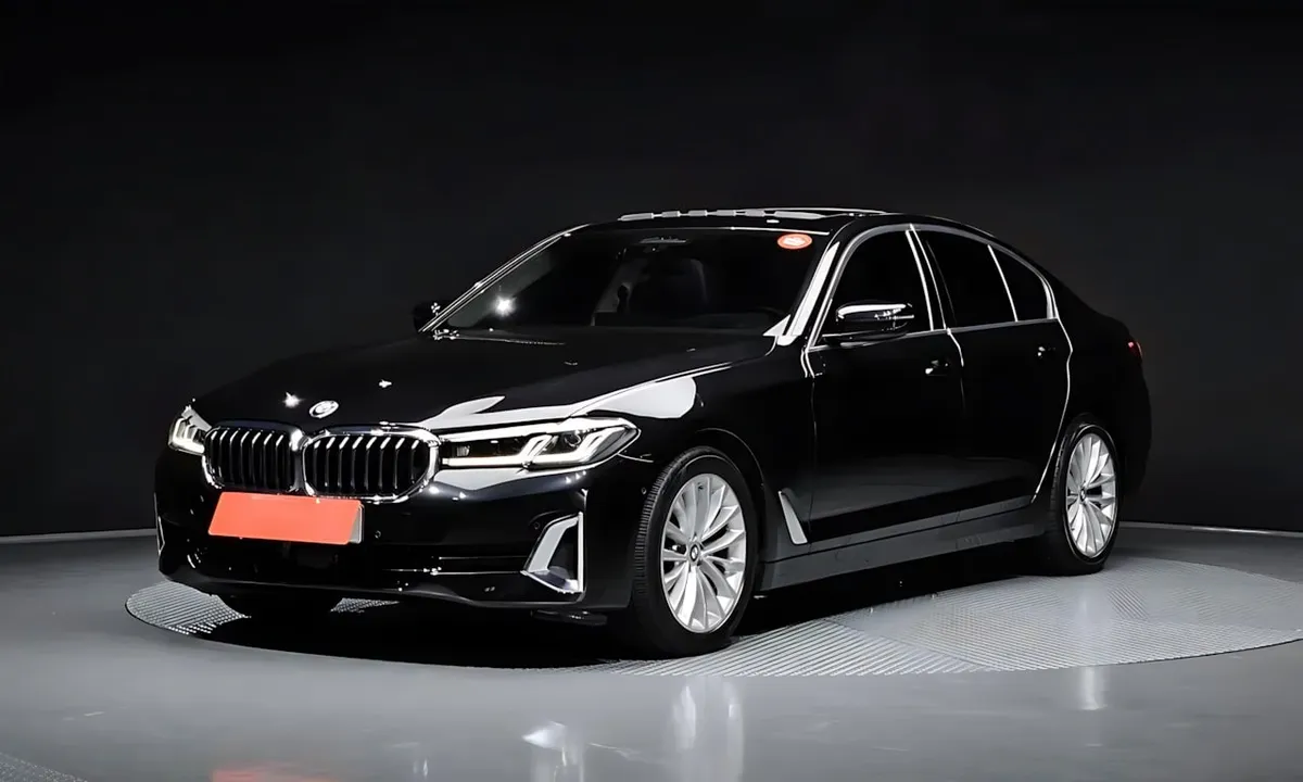 BMW 523D LUXURY 2022