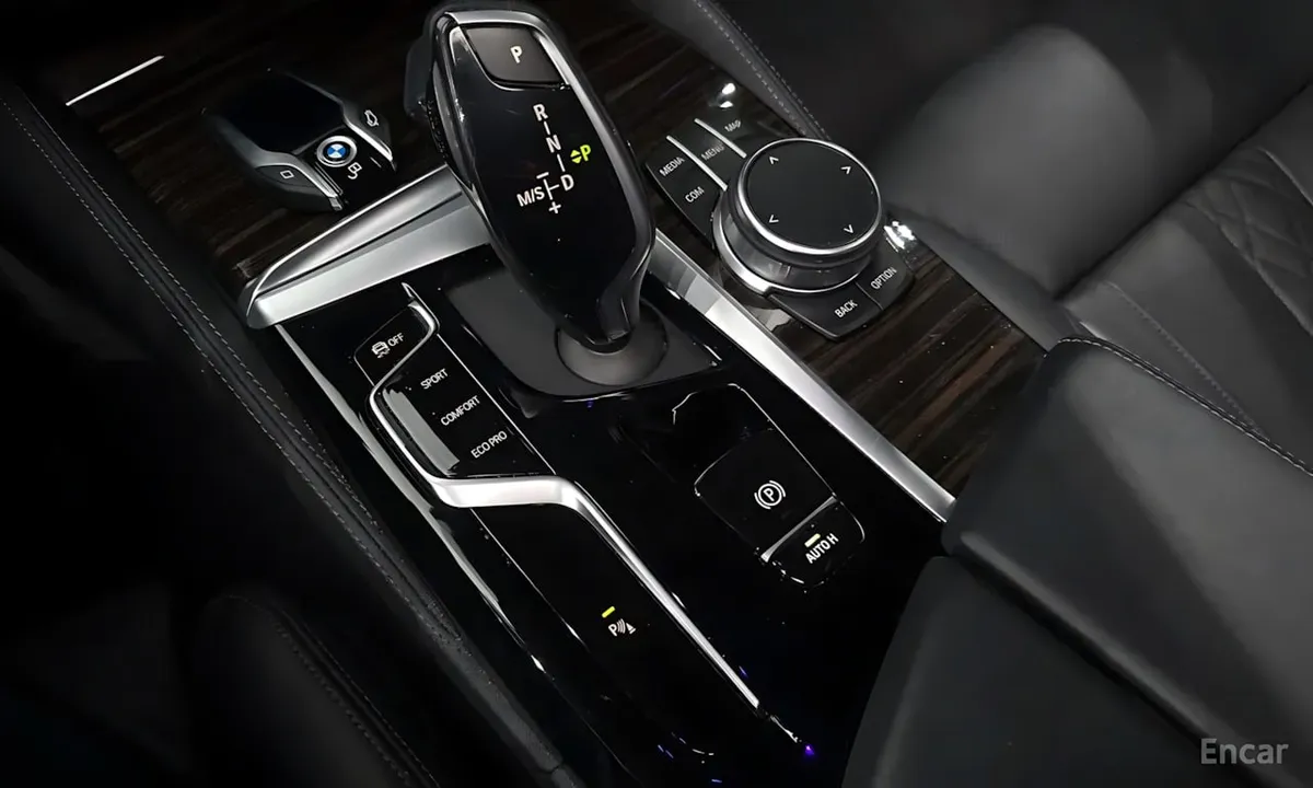 BMW 523D LUXURY 2022