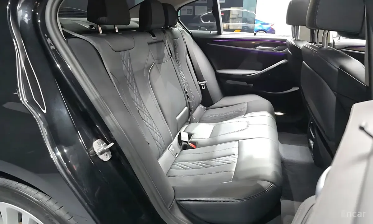 BMW 523D LUXURY 2022