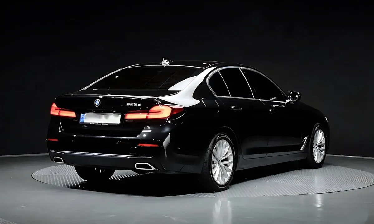 BMW 523D LUXURY 2022