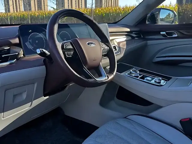 FORD EQUATOR ECOBOOST 225 PREMIUM 6-SEATER (FORD LINGYU) 2022