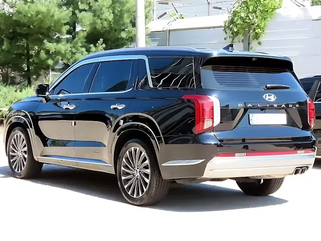HYUNDAI PALISADE 2.2D 7-SEATER CALLIGRAPHY С ПАКЕТАМИ SUNROOF CAM И LIFESTYLE 2022