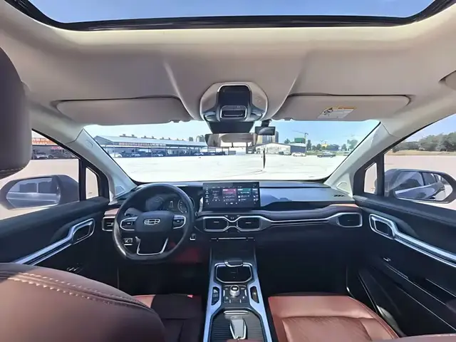 GEELY OKAVANGO 1.8TD LUXURY 2023