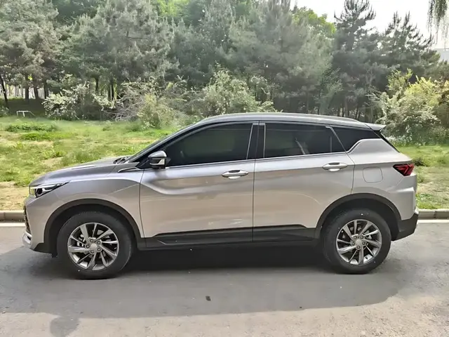GEELY COOLRAY 2025