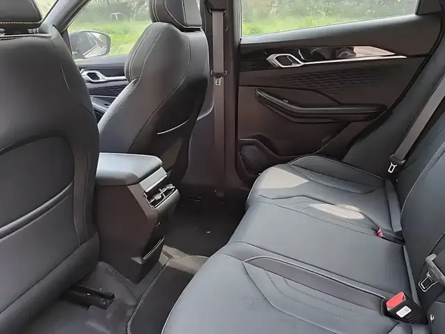 GEELY COOLRAY 2025