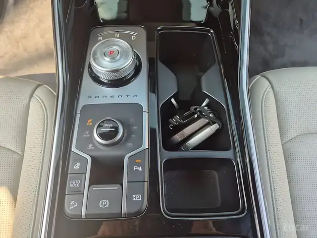 KIA SORENTO 1.6 HYBRID PRESTIGE (РЕСТАЙЛИНГ) 2023