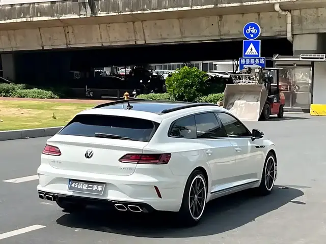 VOLKSWAGEN CC HUNTER EDITION (SHOOTING BRAKE) 2023