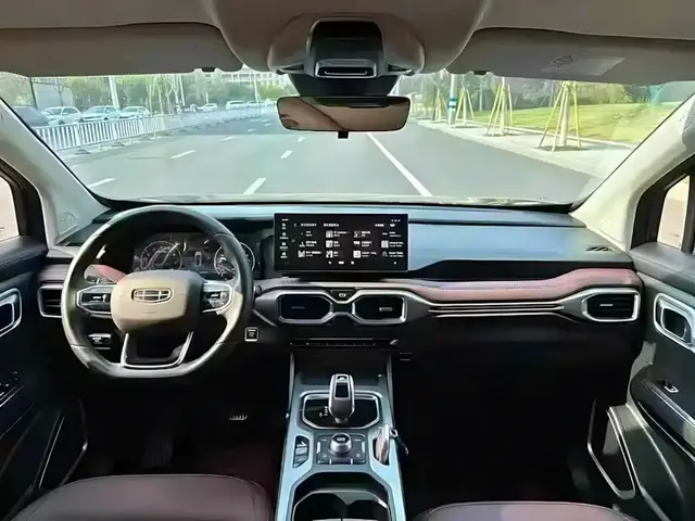 GEELY OKAVANGO 1.8TD 2WD FLAGSHIP (7 МЕСТ) 2022