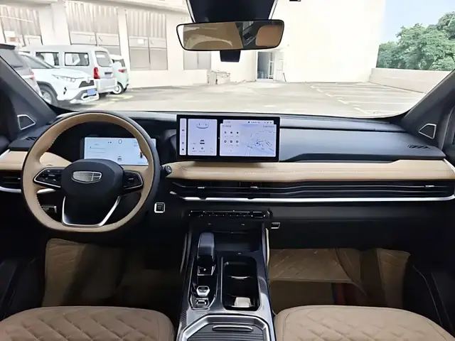 GEELY HAOYUE L FLAGSHIP EDITION (7 МЕСТ) 2023