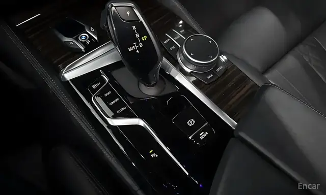 BMW 523D LUXURY 2022