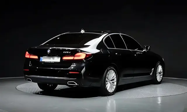 BMW 523D LUXURY 2022