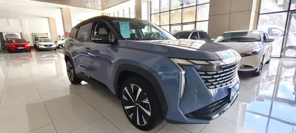 GEELY BOYUEL PREMIUM 2023