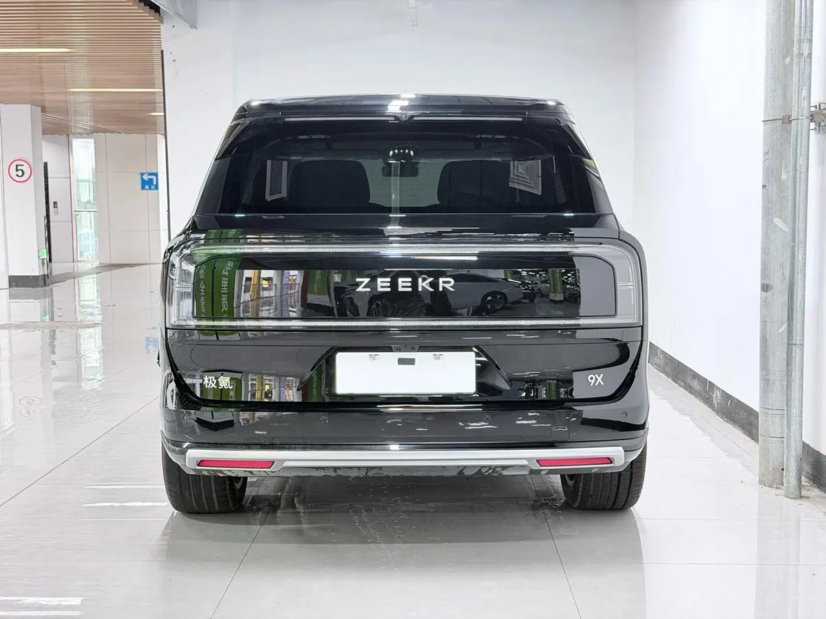 ZEEKR 9X 70KWH 9X ULTRA 70KWH 2025