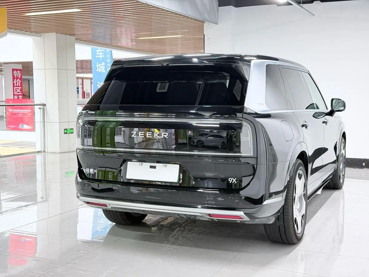 ZEEKR 9X 70KWH 9X ULTRA 70KWH 2025
