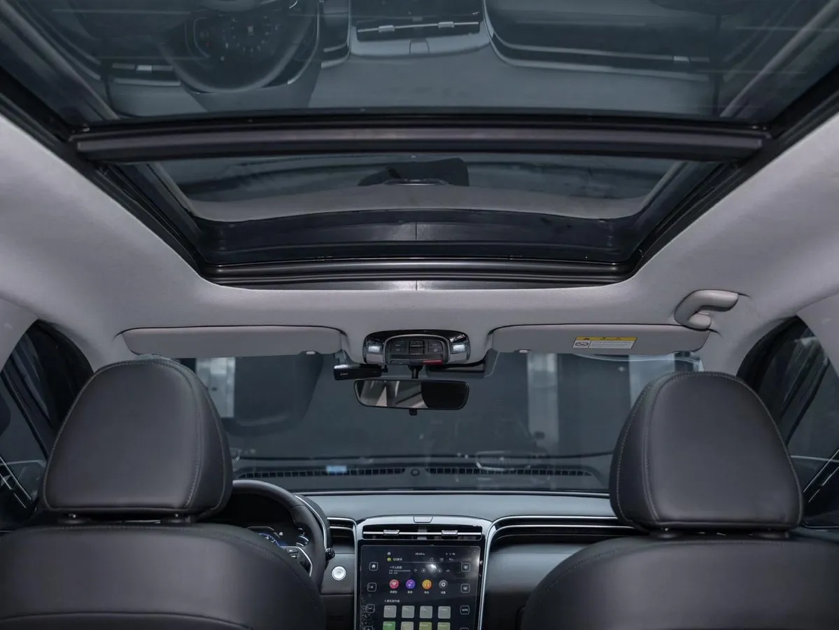 HYUNDAI TUCSON PREMIUM 2023