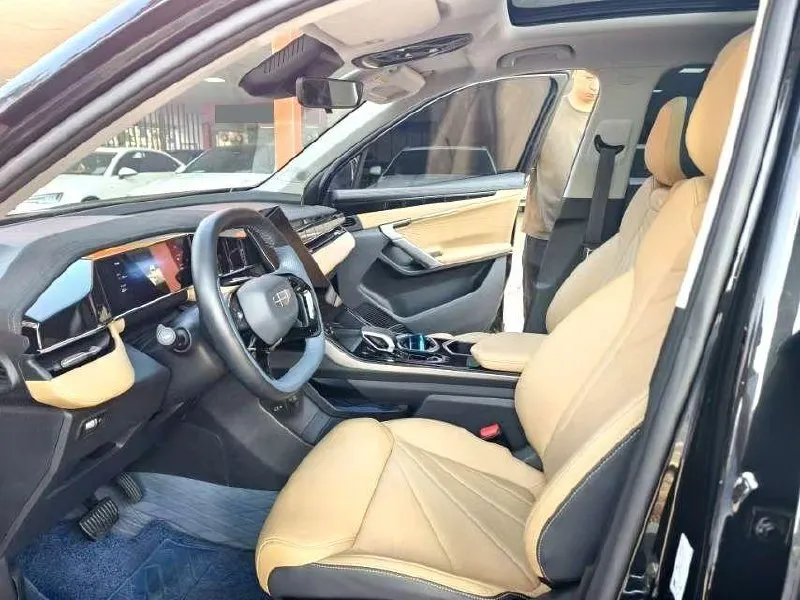 GEELY BOYUE L PREMIUM 2023