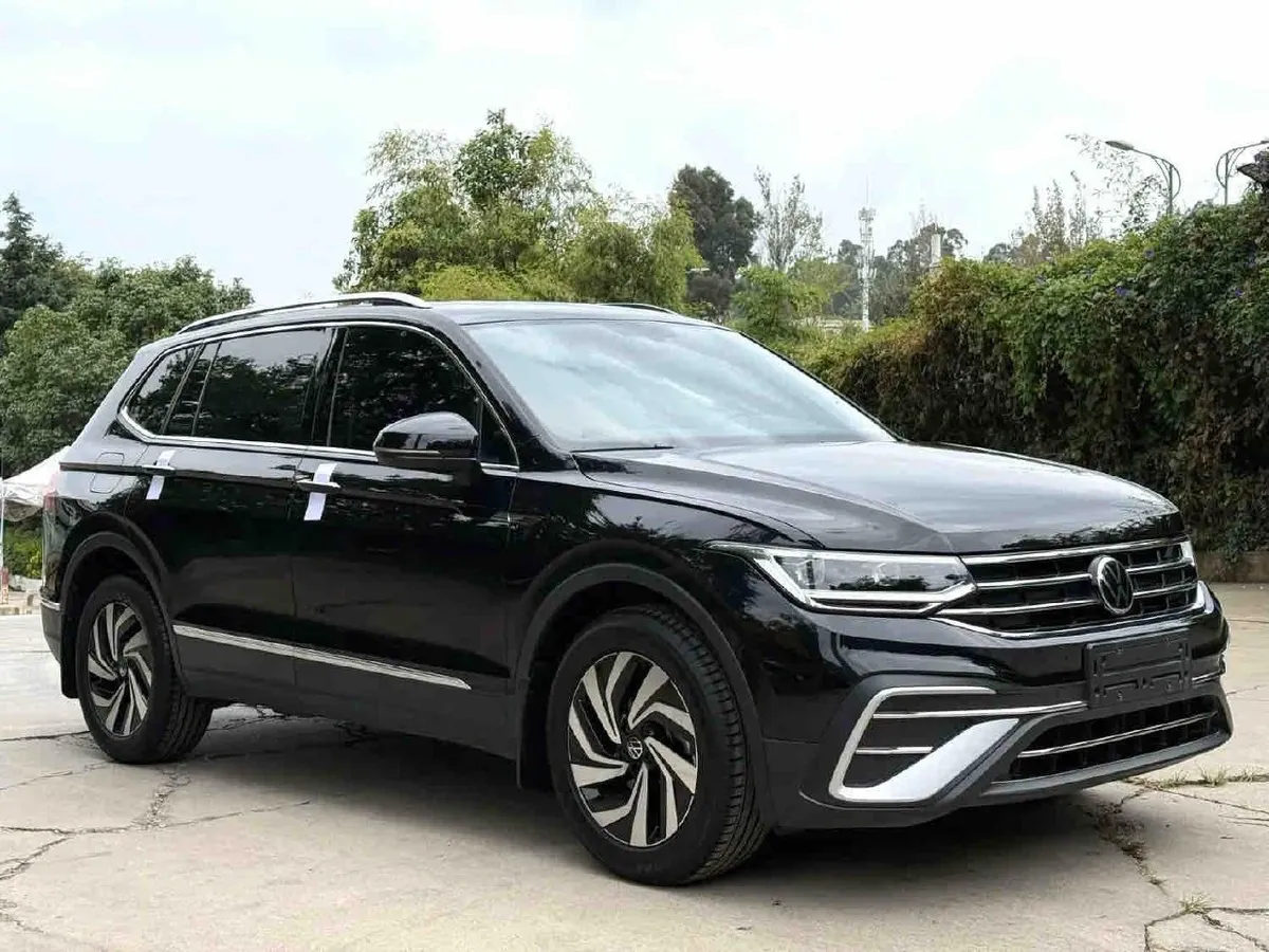 VOLKSWAGEN TIGUAN L 2WD 2023