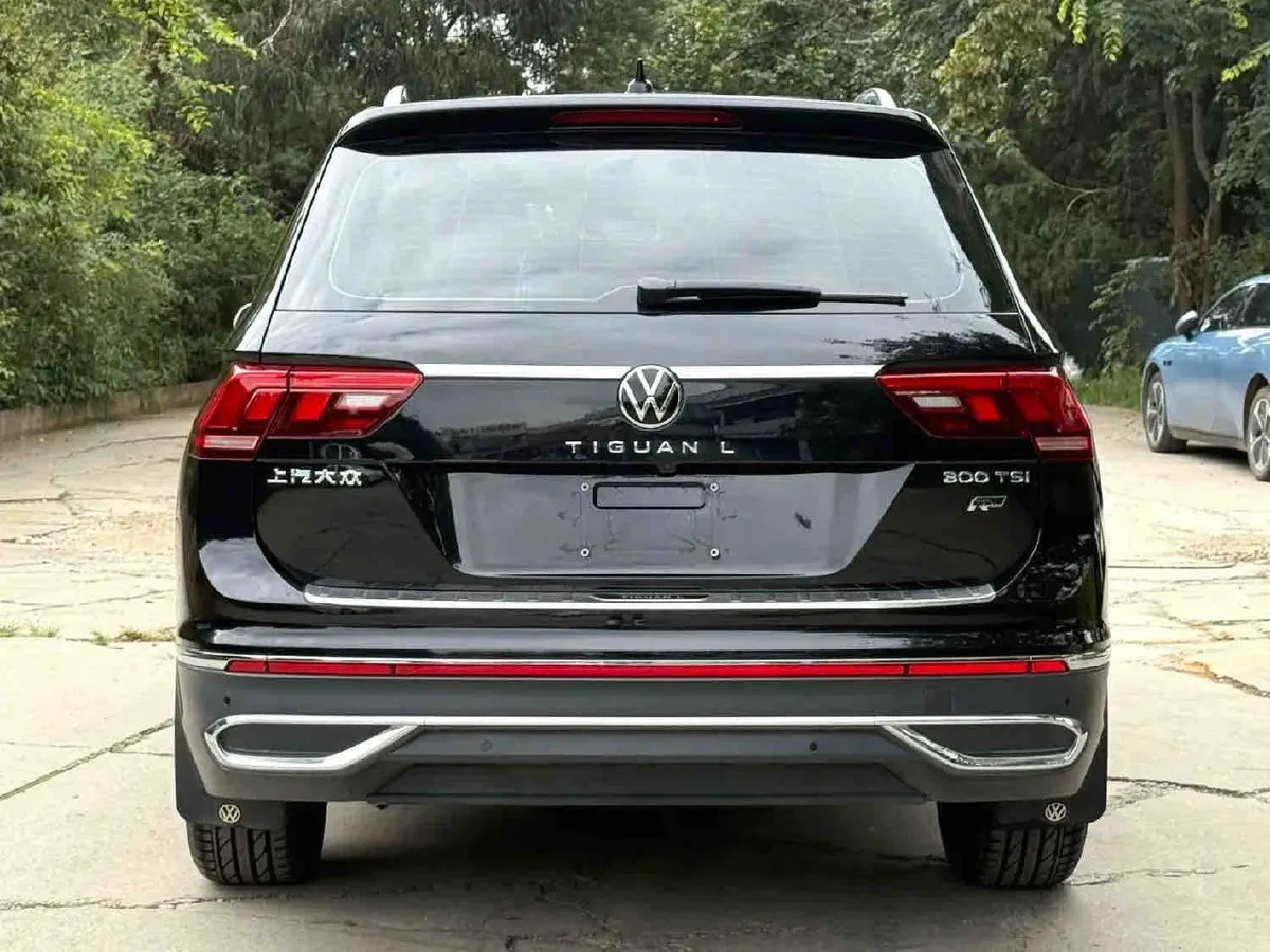 VOLKSWAGEN TIGUAN L 2WD 2023