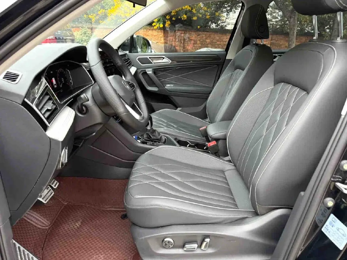 VOLKSWAGEN TIGUAN L 2WD 2023