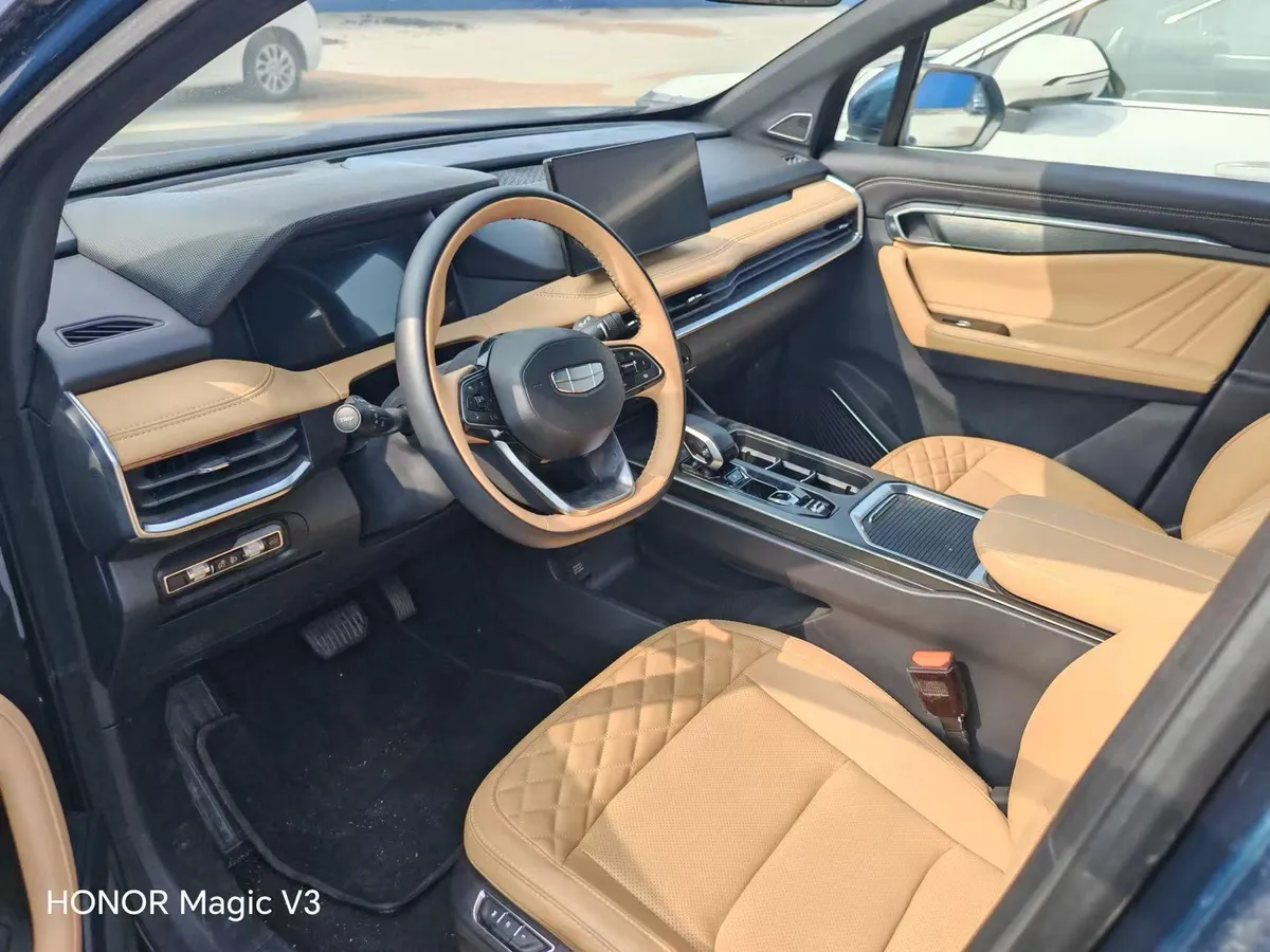 GEELY OKAVANGO 2023