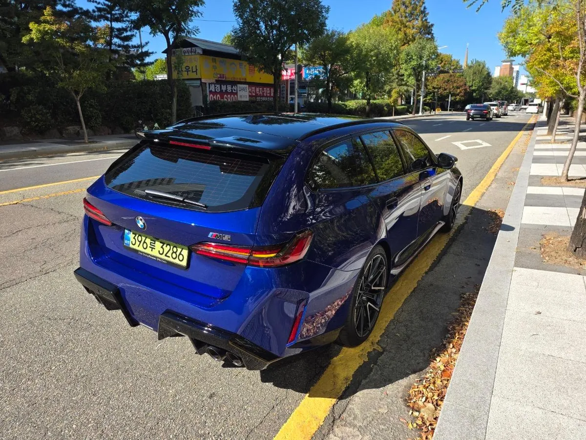 BMW M5 TOURING 2026