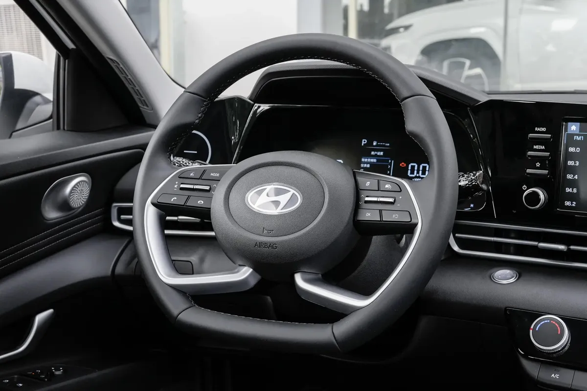 HYUNDAI ELANTRA ELITE 2026