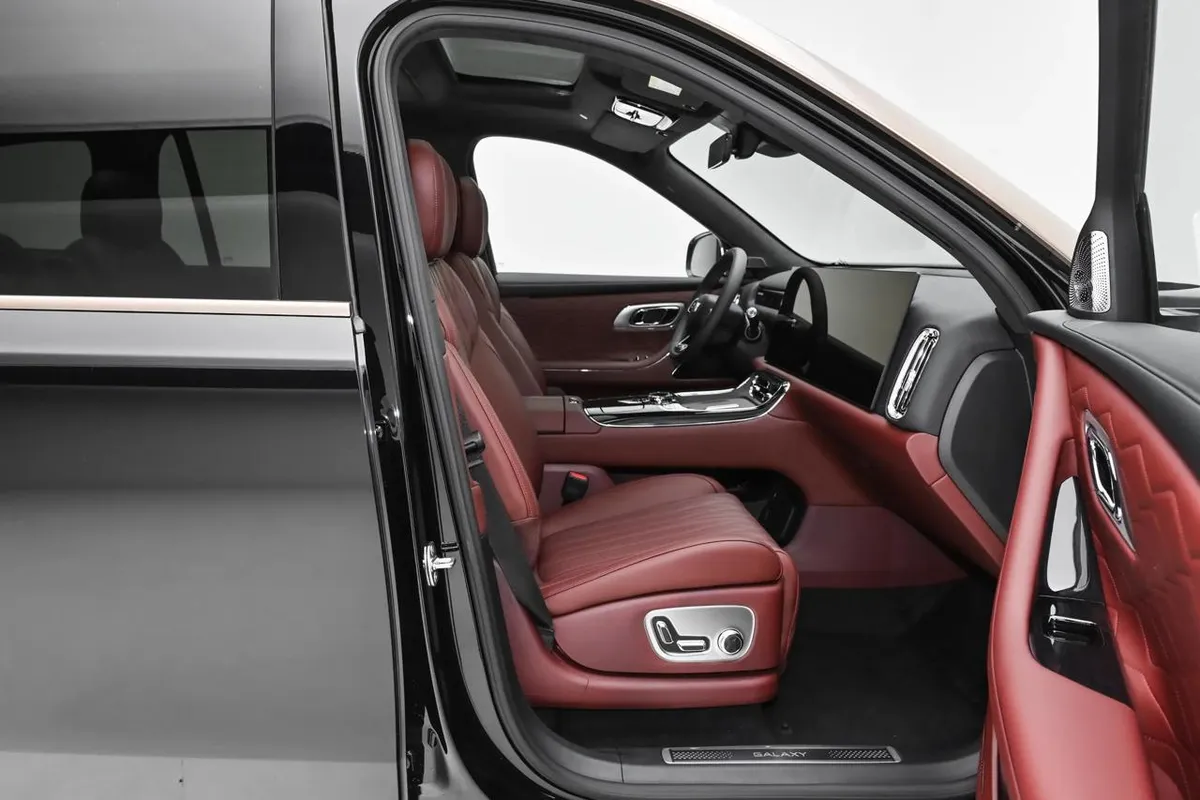 GEELY M9 2026