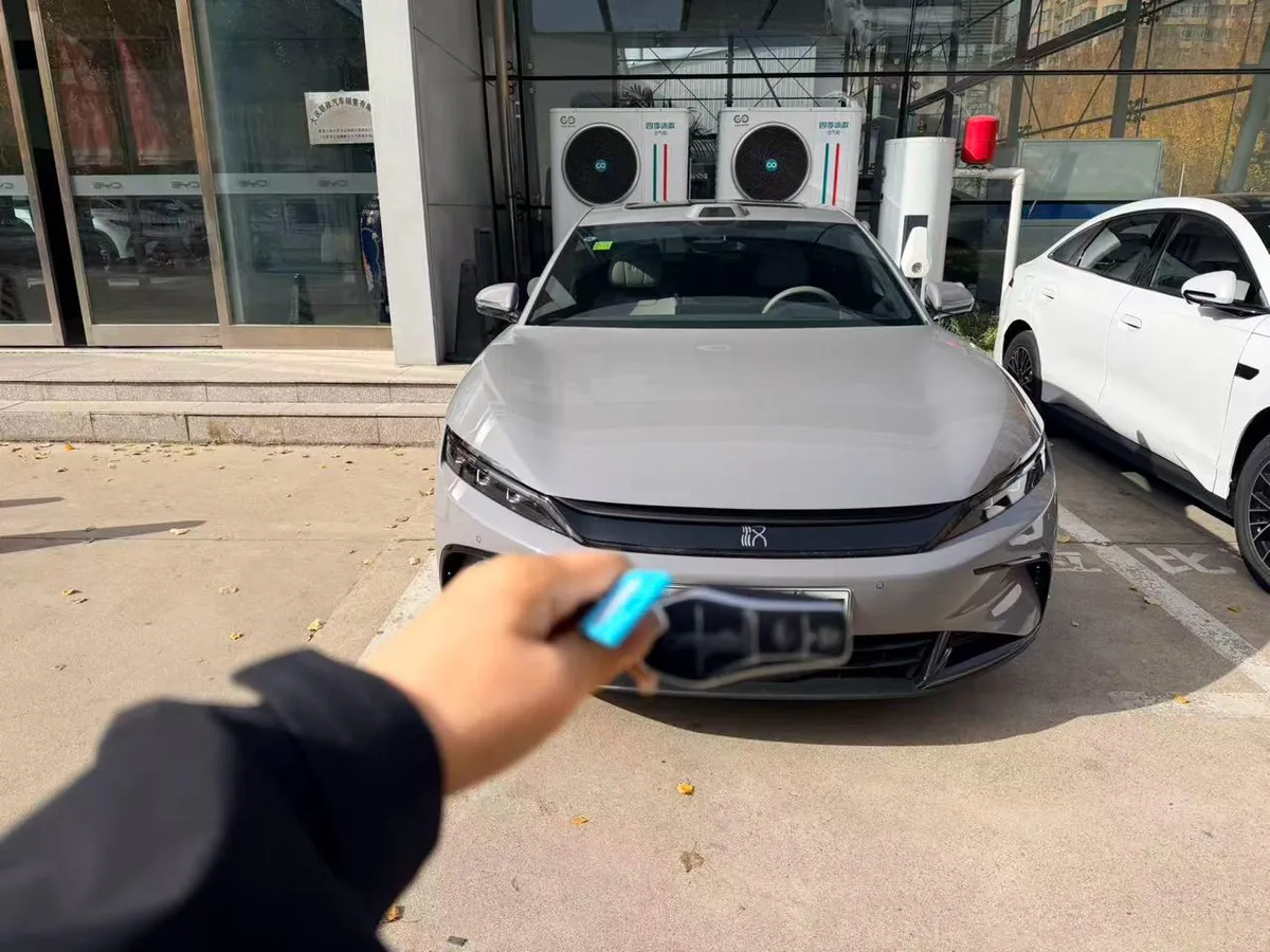 BYD HAN DM-I 2025