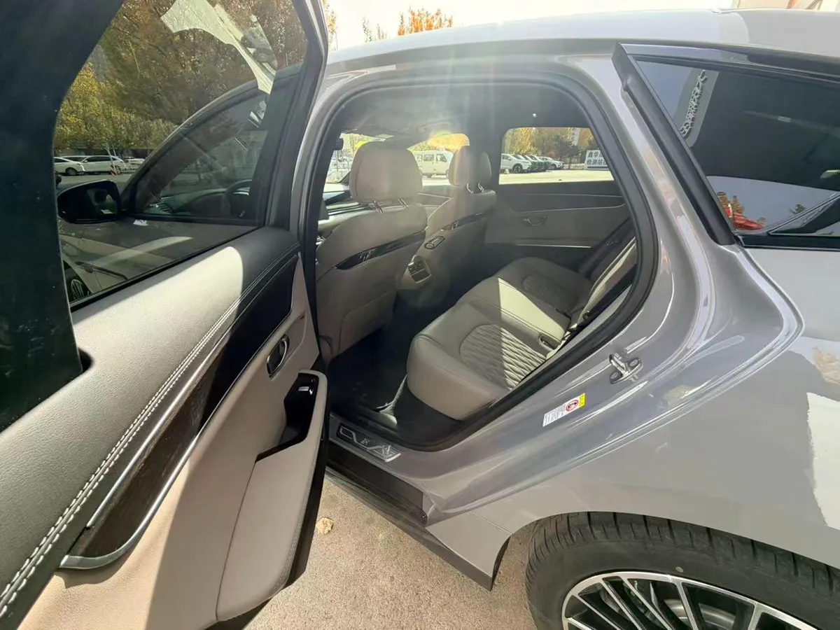 BYD HAN DM-I 2025