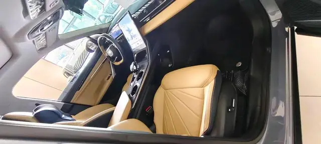 GEELY BOYUEL PREMIUM 2023